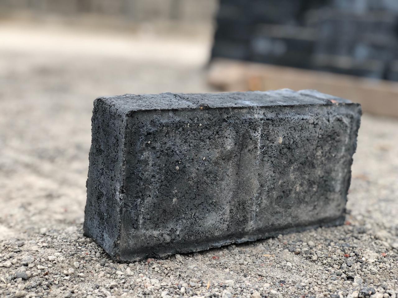 PAVING BLOCK HITAM